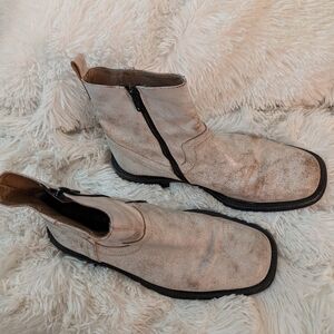 Kenneth Cole Men's Distressed White Side Zip Moto Boot 7